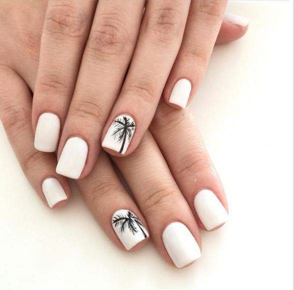 Beginner-friendly pretty nail design on short nails