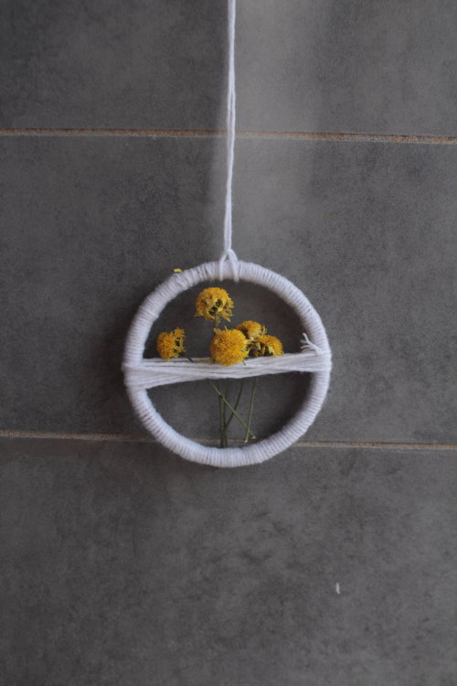 Simple DIY Hanging Flower Holder Final Image 1